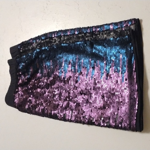 Colorful sequins mini skirt - Picture 4 of 4